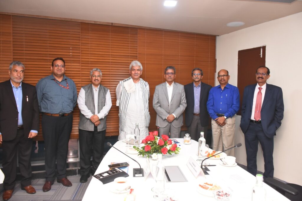 Hon’ble Lieutenant Governor of Jammu and Kashmir Shri Manoj Sinha Visits O-hub