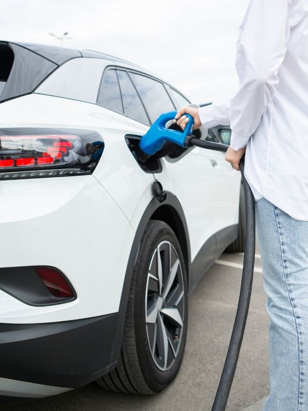 How Your Business Will Benefit From an EV Charging Station