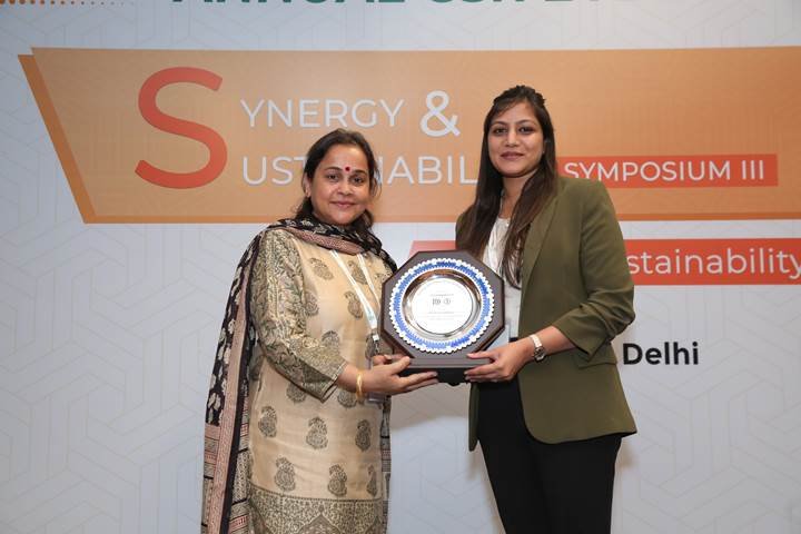 Roots Foundation Receives Prestigious Award for Sustainable Agriculture Initiatives by INDIAdonates